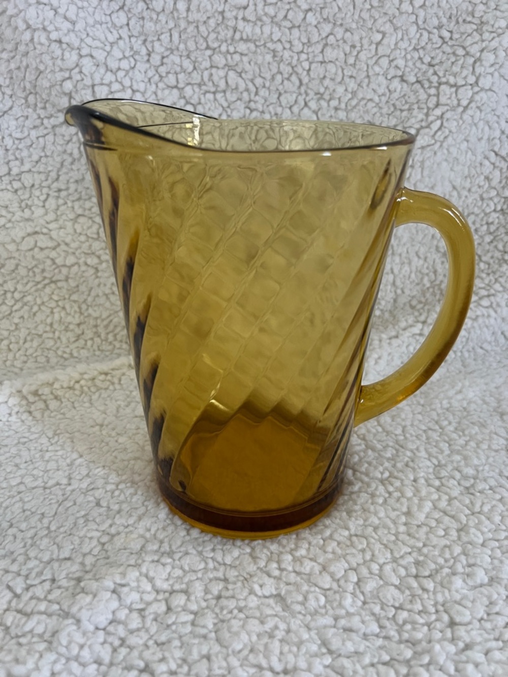 Vintage Hazel Atlas Amber Gold Glass Optic Swirl Beverage Pitcher 8 1/8"